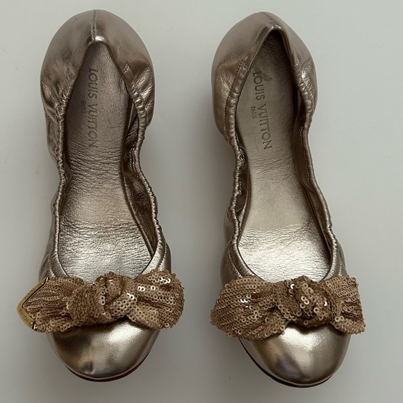 Louis Vuitton Metallic Leather Amulet Sequins Bow Scrunch Ballet Flats 36.5 - Picture 2 of 10
